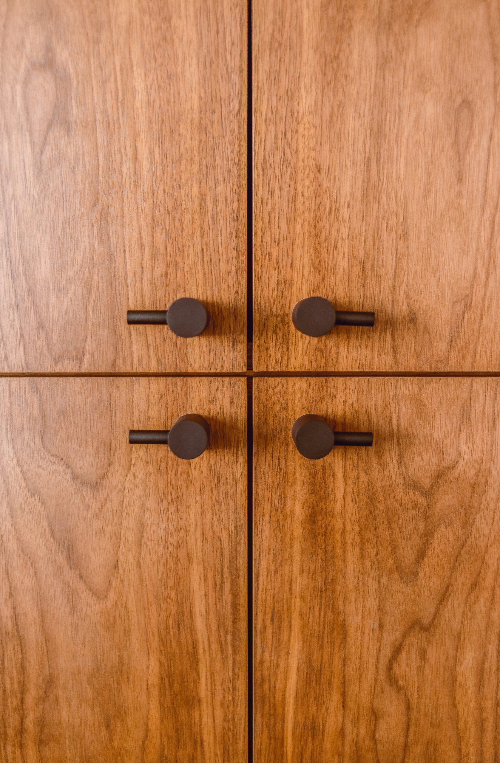 What to Know About Adjustable Cabinet Hinges