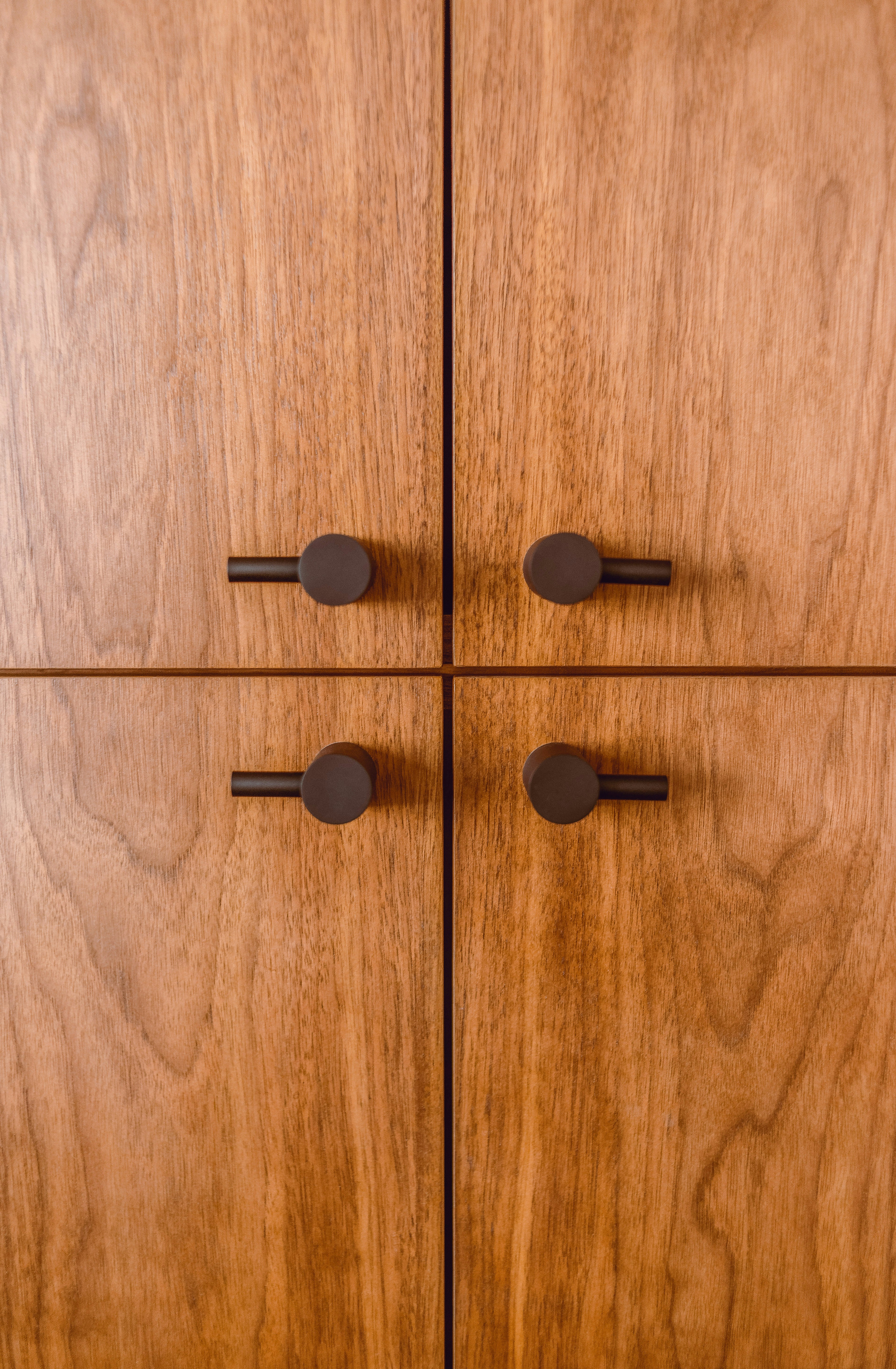 cabinet hinges