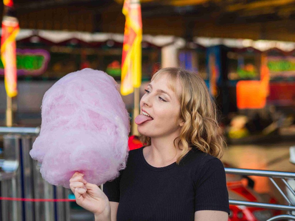 Integrating an Automotive Cotton Candy Vending Machine into Your Kid-Friendly Business Model