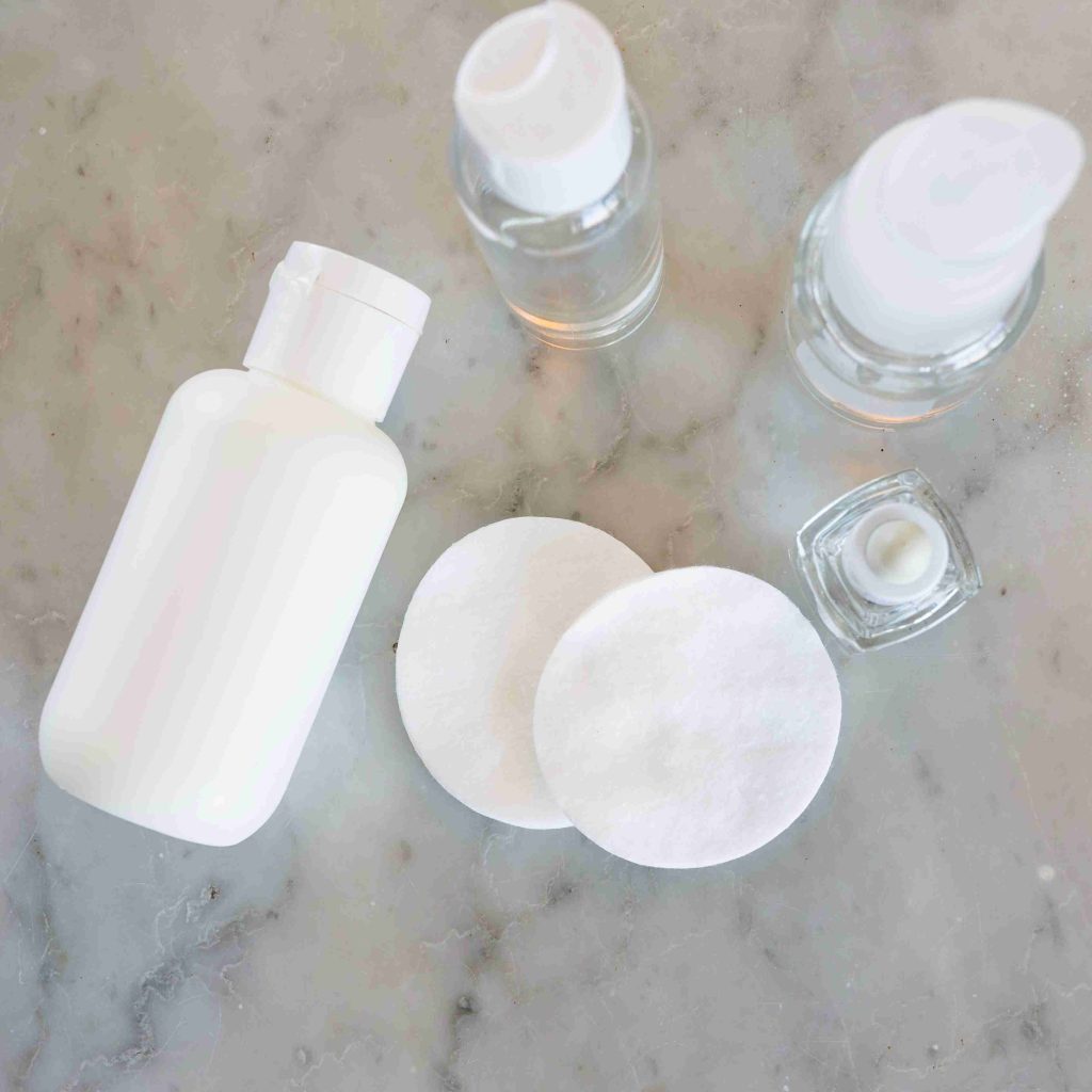 Disposable cosmetic cotton pads