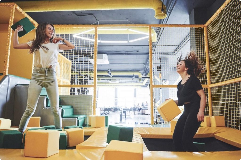 How LED Light Bar with DRL Enhances Safety Standards for Operations Managed by an Indoor Playground Manufacturer Company?