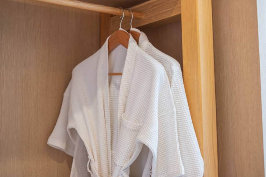 Herbal anti-dandruff shampoo; Hotel bathrobes and related equipment