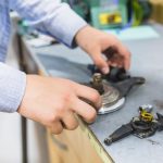 Automatic packing and sealing machine; Custom metal badges designer and manufacturer