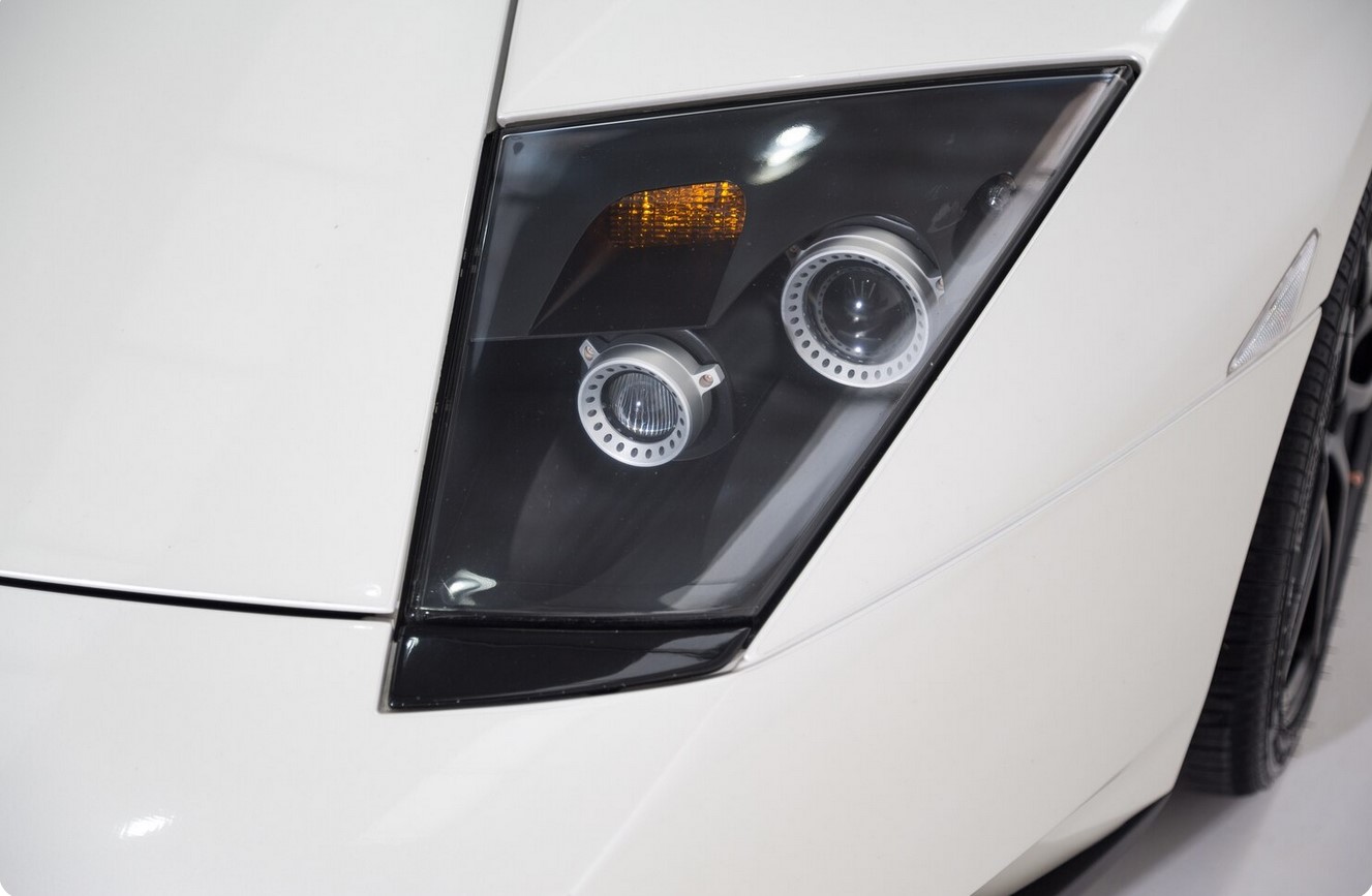 How Custom Keychain Manufacturing and Automotive LED Lighting Reflect Modern Design Innovation?