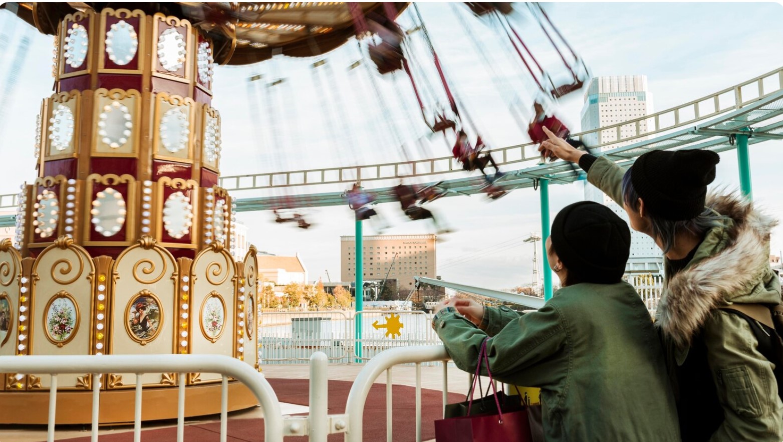 Theme park designer and service provider (EPARK); Ice cream vending machine (Caiyunjuan)