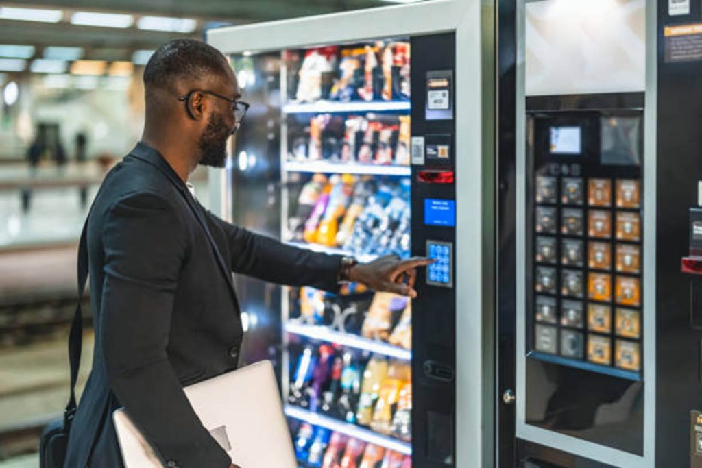 protein powder vending machine (Caiyunjuan Intelligent Technology)