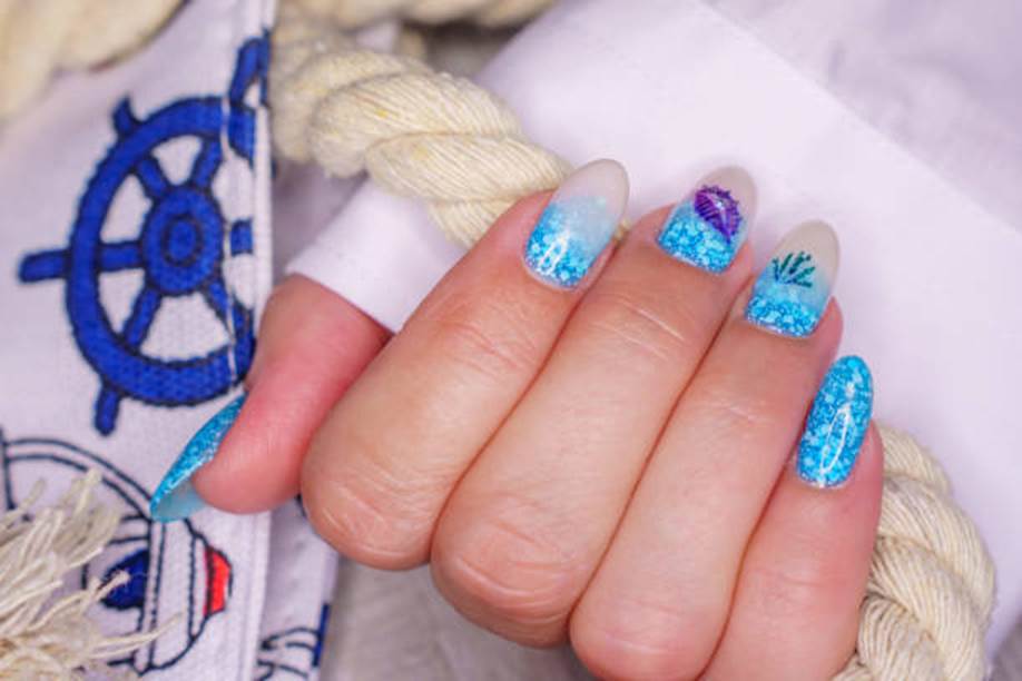 summer casual outfits for women (Jinyifang Garment Factory); color gel nail polish (Husheng Nail)