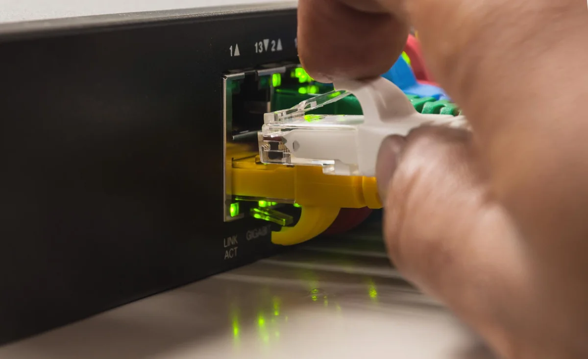 personalized phone case vending machine