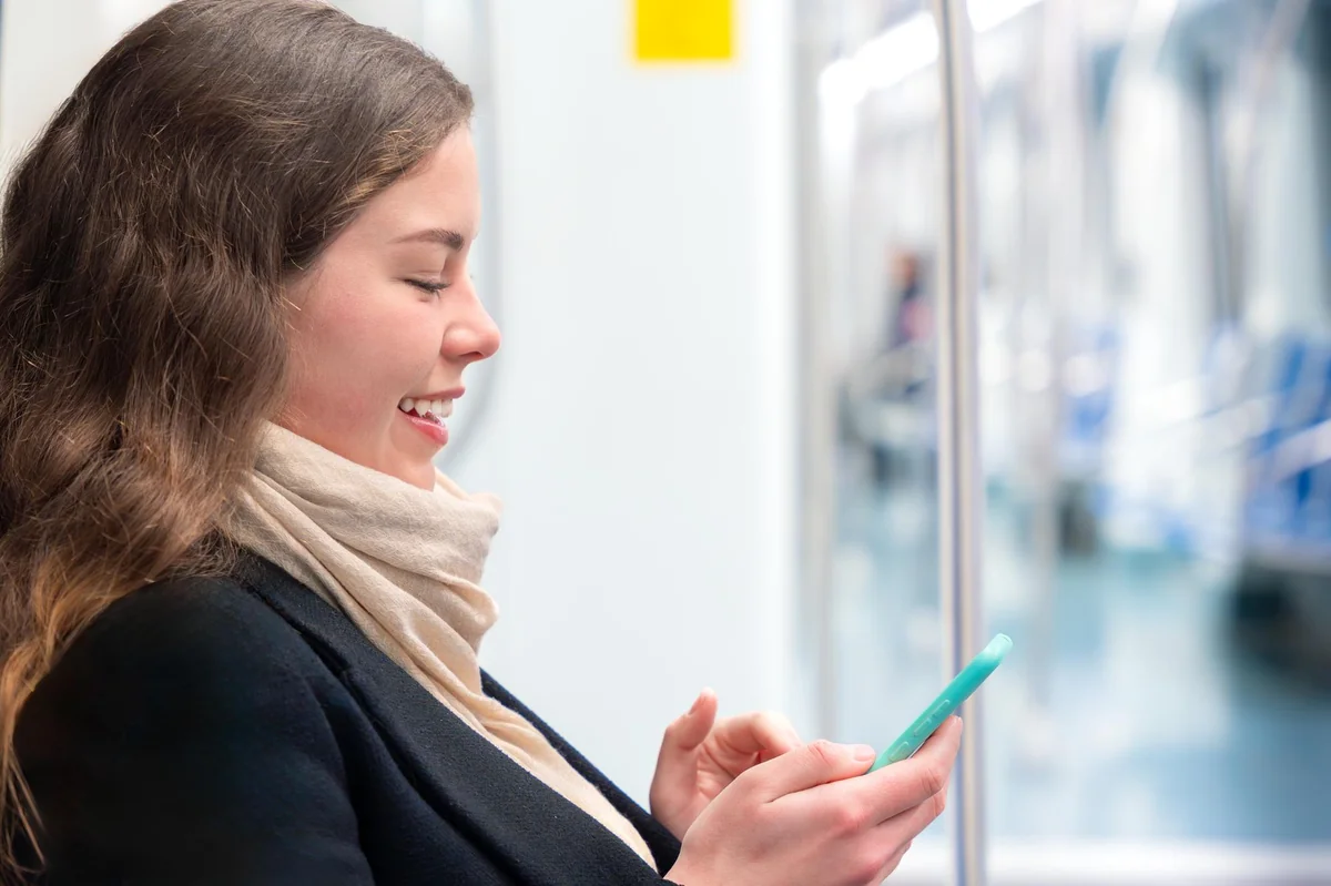 phone case vending kiosk