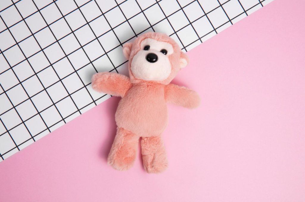 pink Capybara plush toy (Chashan Yifang Toys) racing game simulator machine (Epark)