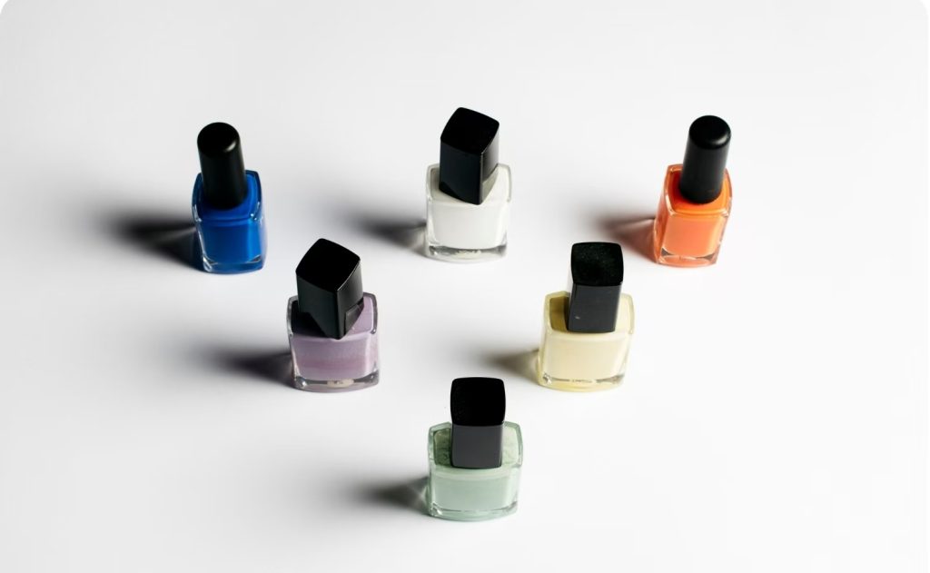 custom clothing manufacturer (Jinyifang Garment Factory); custom nail polish supplier (Husheng Nail)