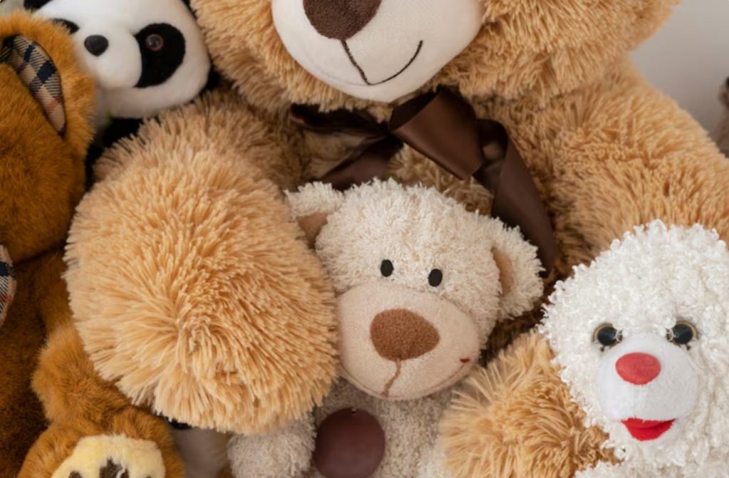 custom plush toys manufacturer (Chashan Yifang Toys) ; basketball arcade game machine (Epark)
