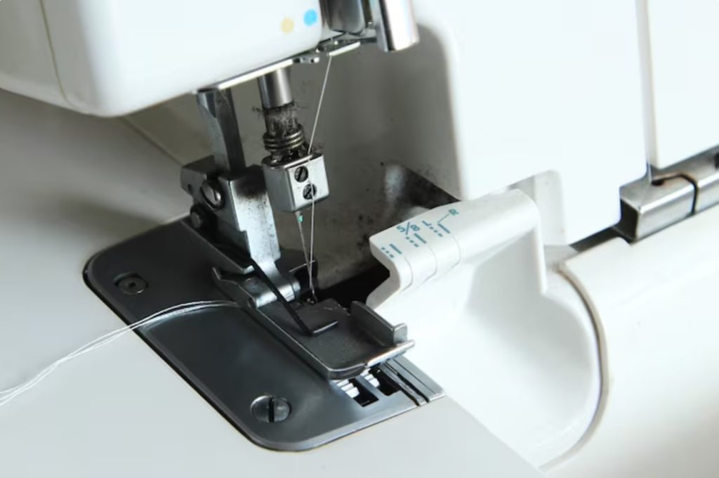 food packaging boxes manufacturer (Bosing Packaging); fully automatic folding, gluing and stitching machine (Caida Machinery)