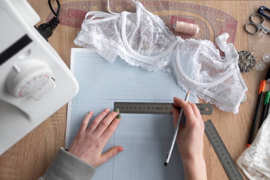 bespoke lingerie and swimwear manufacturer (Guangzhou Tong Yao Fashion Limited); badge (Jinsheng Crafts)