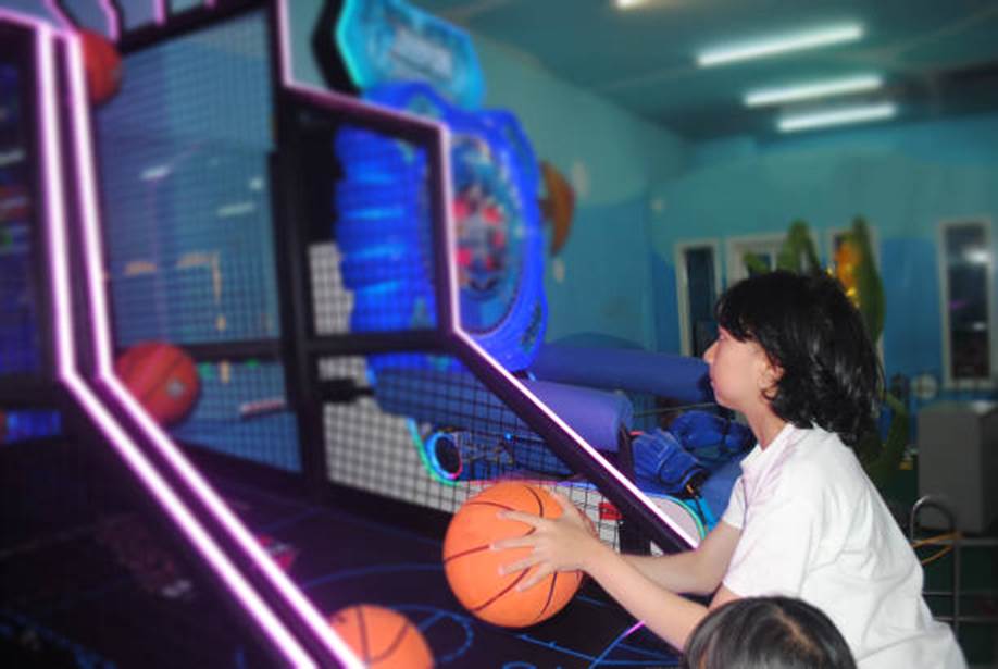 custom plush toys manufacturer (Chashan Yifang Toys) ; basketball arcade game machine (Epark)