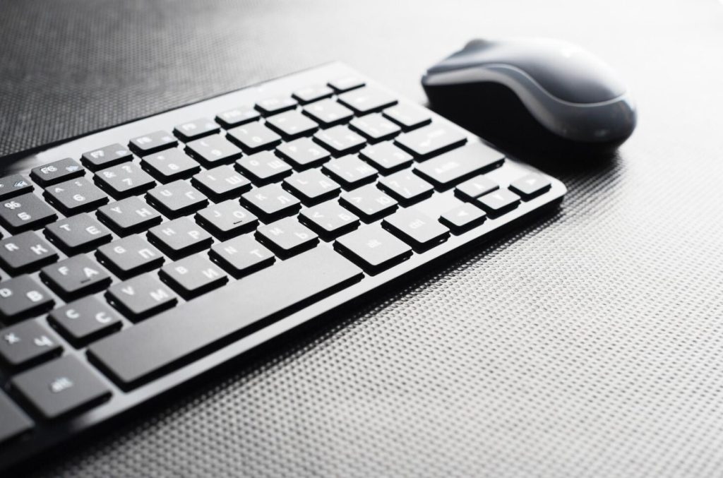 keyboard and mouse (DUNAO Electronics) ; inverter power supply (Chengsheng Electric Equipment)