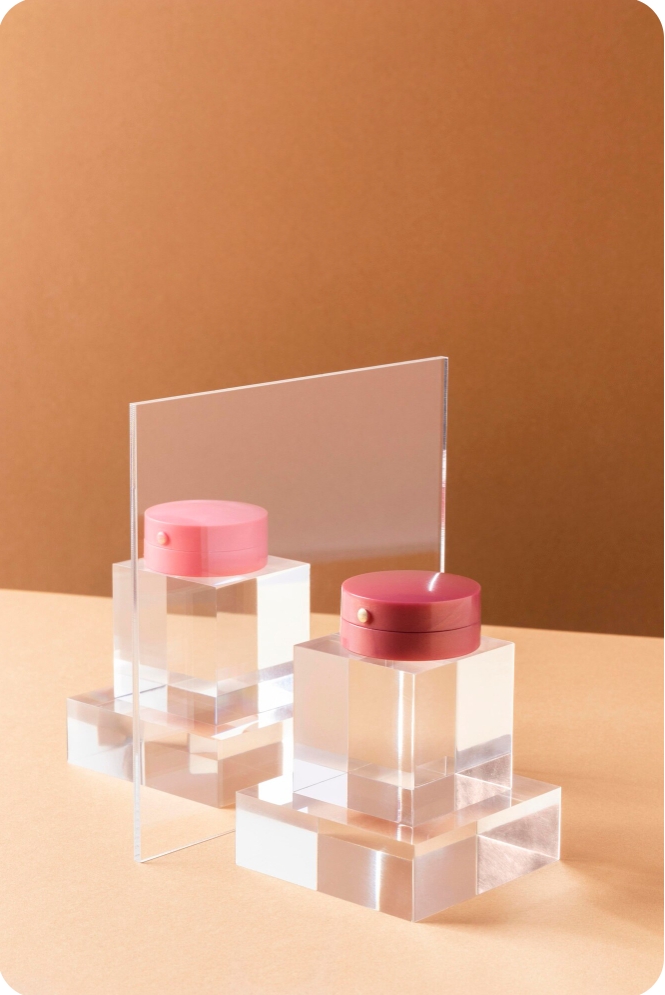 modular STP (ZQQD); laser-cut acrylic display stands (HileDisplay)